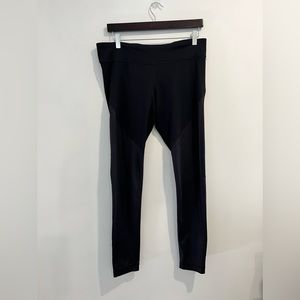 Under Armour Heat Gear size L leggings